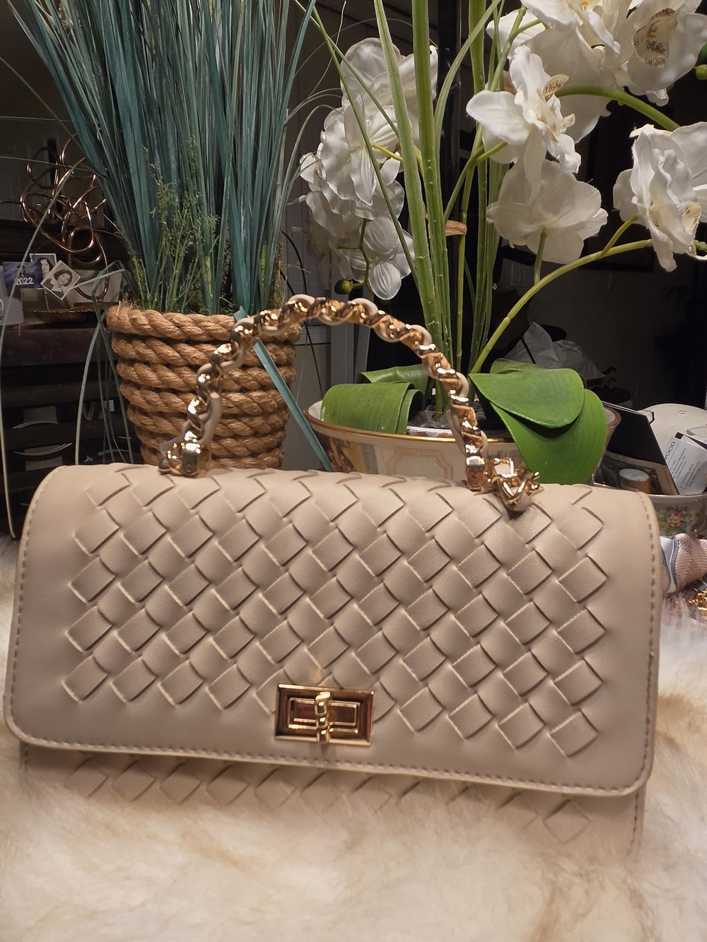 Urban Expressions Beige Woven Crossbody Bag with Gold Chain Handle